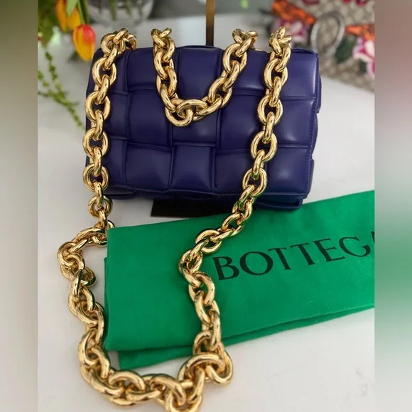 Bottega Veneta Lambskin Maxi Intrecciato Padded Chain Cassette Crossbody ~ NWOT - Picture 1 of 12